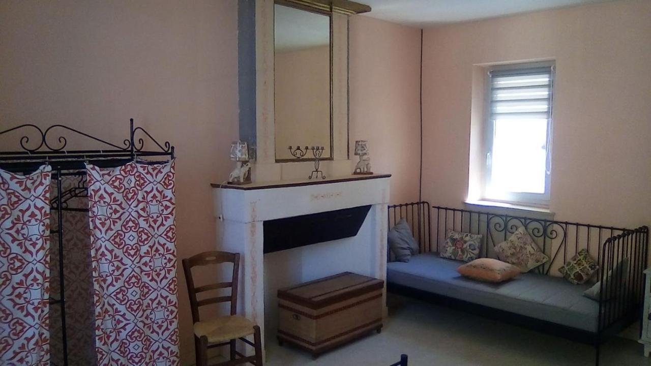 L'Arbrissel Villa Фонтевро л'Абе Екстериор снимка